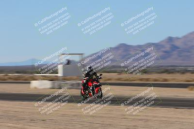 media/Dec-05-2024-Racers Edge (Thu) [[e102e0690b]]/3-B Group/Session 1 Speed Pans/